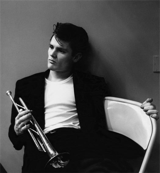 Chet Baker after a Los Angeles recording session (close) 1953 por Bob Willoughby