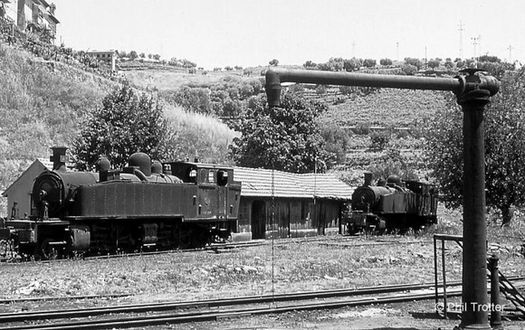 Locomotivas a vapor, Régua (© P.Trotter: 1983)