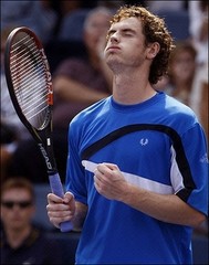 O escocês Andy Murray venceu a sua segunda partida consecutiva no US Open, facto que aconteceu pela primeira vez desde o regresso ao activo. Derrotou Jonas Bjorkman em cinco sets.